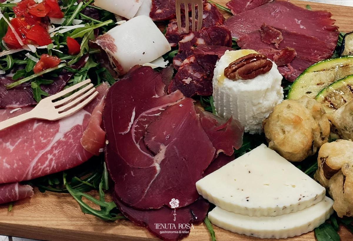 Tenuta Rosa - Gastronomia E Relax Montesano Scalo Esterno foto